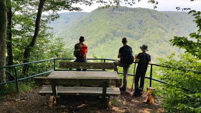 Rast am Dreitälerblick