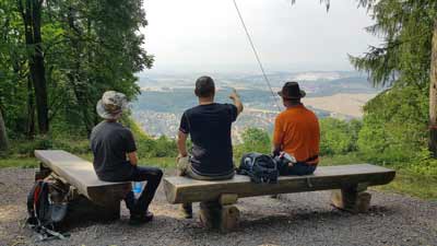 Aussicht genießen an der Wetterfahne Ilfeld