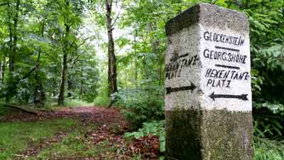 Wegweiser am Bergmannsstieg